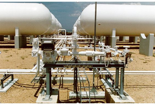 Réservoir de carburant pour Camion Install & Go, Start a Visser 100m3 LPG Depot Gas, Gaz, LPG, GPL, Propane, Butane tank aboveground Complete LPG filling Depot Basic design according with PED LPG Filling Depot