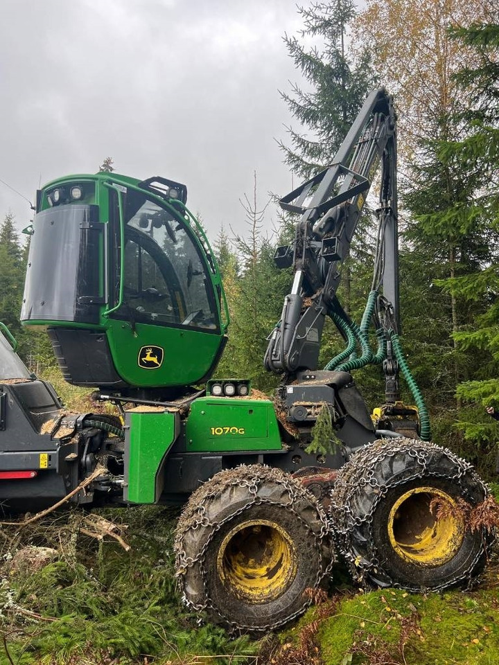 John Deere 1070G - Abatteuse: photos 4 John Deere 1070G - Abatteuse: photos 4