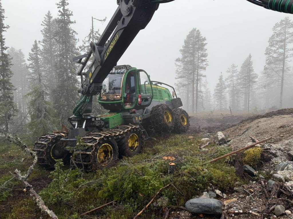 John Deere 1270 G - Abatteuse: photos 5 John Deere 1270 G - Abatteuse: photos 5