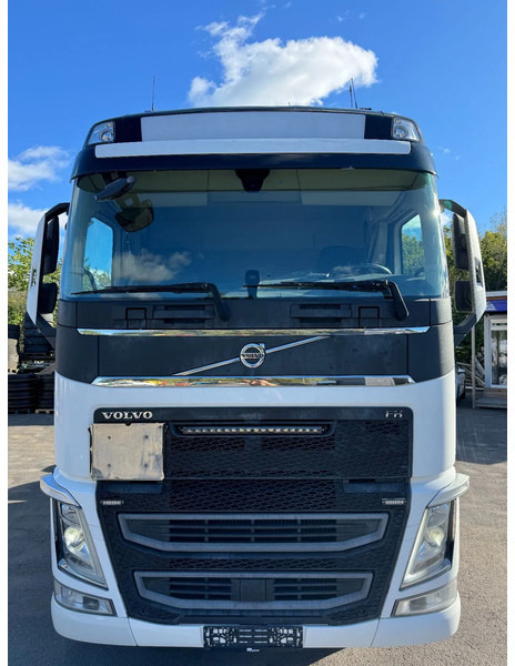 Volvo FH 540 8x2*4, ADR, Chassi (ex. Gas tank-truck), 2018 - Châssis cabine: photos 2 Volvo FH 540 8x2*4, ADR, Chassi (ex. Gas tank-truck), 2018 - Châssis cabine: photos 2