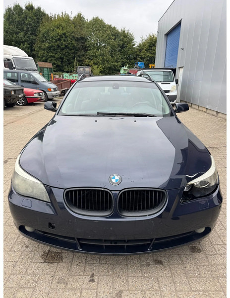BMW 5 Serie **520D TOURING-EURO 4** - Voiture: photos 2 BMW 5 Serie **520D TOURING-EURO 4** - Voiture: photos 2