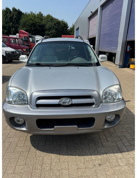 Hyundai Santa Fe **97000KM ONLY** - SUV: photos 2 Hyundai Santa Fe **97000KM ONLY** - SUV: photos 2