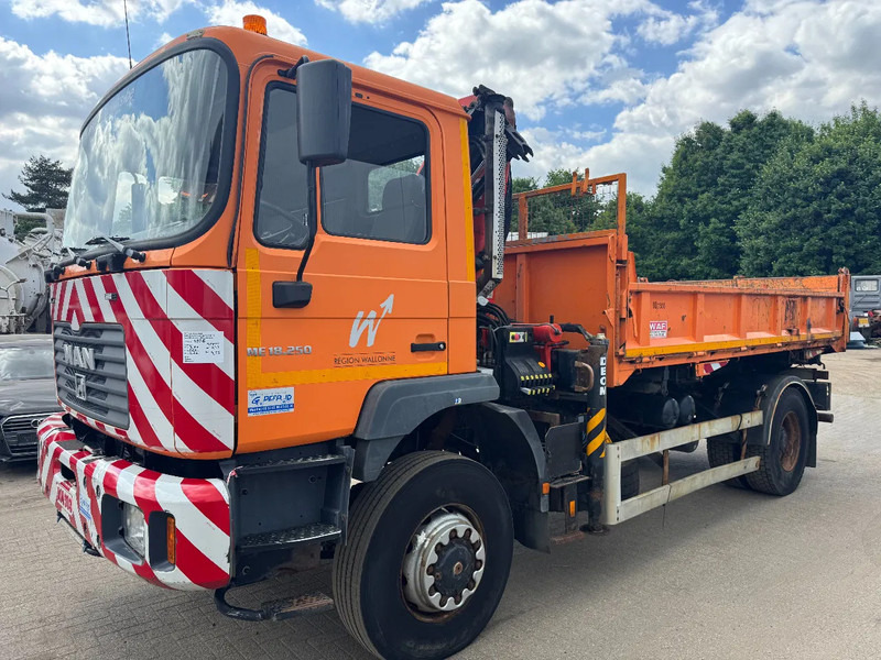 MAN ME 18.250 4X4 **4X4-TIPPER+PALFINGER PK7501-BELGIAN TRUCK** - Camion benne, Camion grue: photos 3 MAN ME 18.250 4X4 **4X4-TIPPER+PALFINGER PK7501-BELGIAN TRUCK** - Camion benne, Camion grue: photos 3