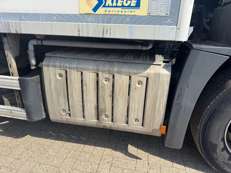 Mercedes-Benz Antos 1827 **BLUETEC 6-FRENCH TRUCK-8,70L BOX** - Camion frigorifique: photos 4 Mercedes-Benz Antos 1827 **BLUETEC 6-FRENCH TRUCK-8,70L BOX** - Camion frigorifique: photos 4