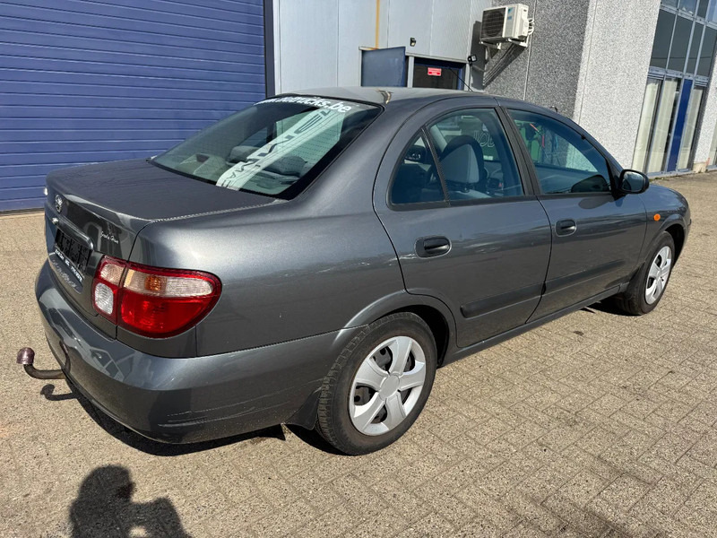 Nissan Almera **BELGIAN CAR-VOITURE BELGE** - Berline: photos 4 Nissan Almera **BELGIAN CAR-VOITURE BELGE** - Berline: photos 4