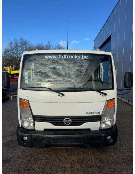 Nissan CABSTAR **EURO 5B-BELGIAN ORIGINE-ONLY 95000KM** - Camion plateau: photos 2 Nissan CABSTAR **EURO 5B-BELGIAN ORIGINE-ONLY 95000KM** - Camion plateau: photos 2