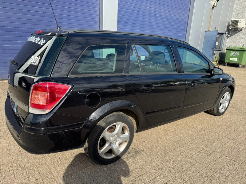 Opel Astra **1700CDTI-AIRCO-EURO 4** - Voiture break: photos 4 Opel Astra **1700CDTI-AIRCO-EURO 4** - Voiture break: photos 4