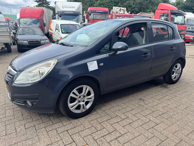 Opel Corsa **EURO4-AIRCO** - Berline: photos 1 Opel Corsa **EURO4-AIRCO** - Berline: photos 1