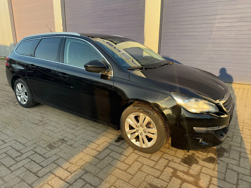 Peugeot 308 **EURO 6-88KW** - Voiture: photos 1 Peugeot 308 **EURO 6-88KW** - Voiture: photos 1