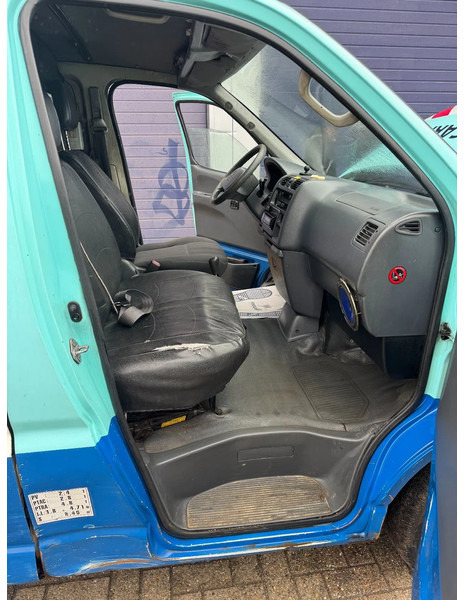 Fourgonnette Toyota HiAce **DIESEL-FRENCH VAN**: photos 18 Fourgonnette Toyota HiAce **DIESEL-FRENCH VAN**: photos 18