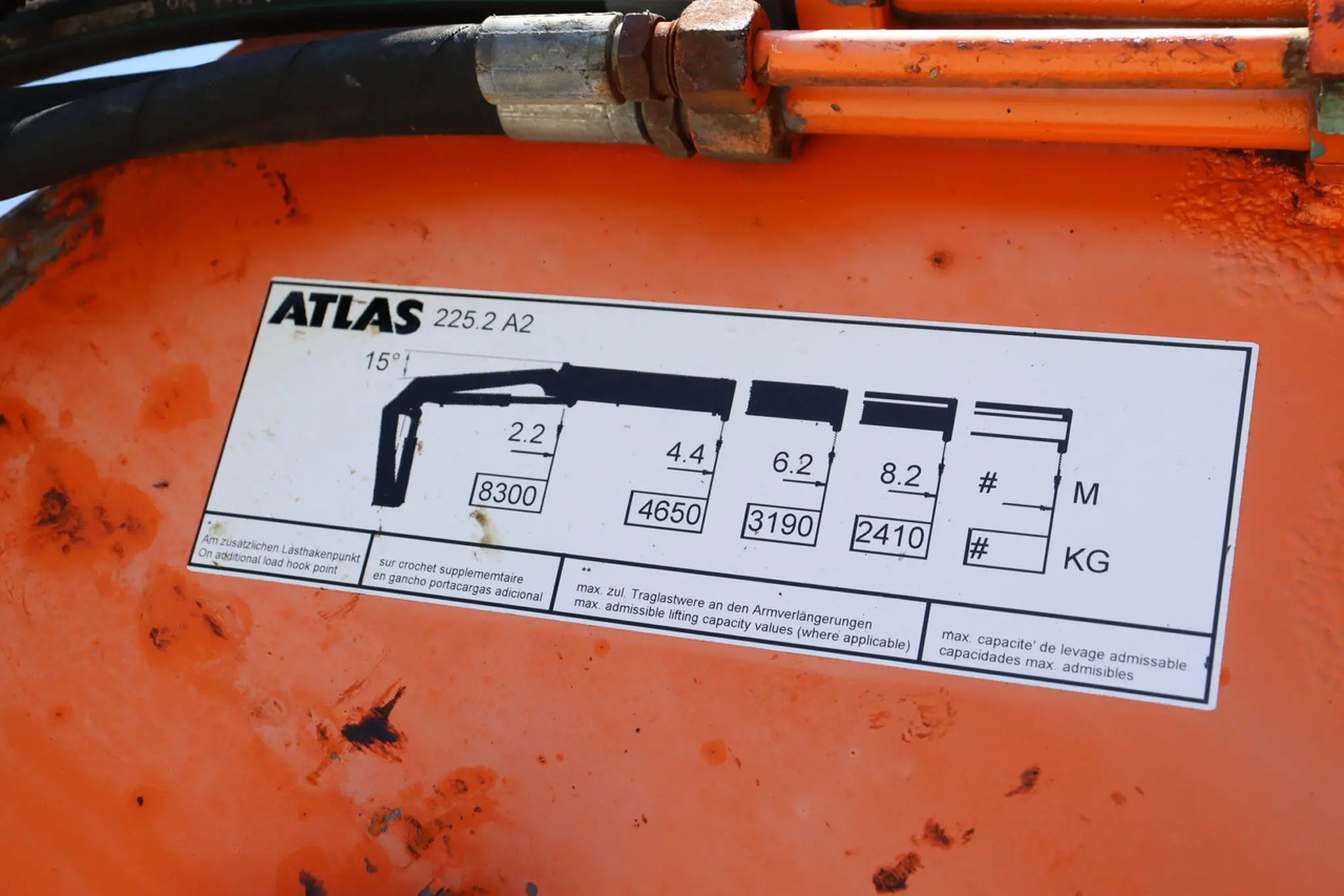 ATLAS 225.2 A2 KNUCKLEBOOM LOADER CRANE (2004) - Grue auxiliaire: photos 5 ATLAS 225.2 A2 KNUCKLEBOOM LOADER CRANE (2004) - Grue auxiliaire: photos 5