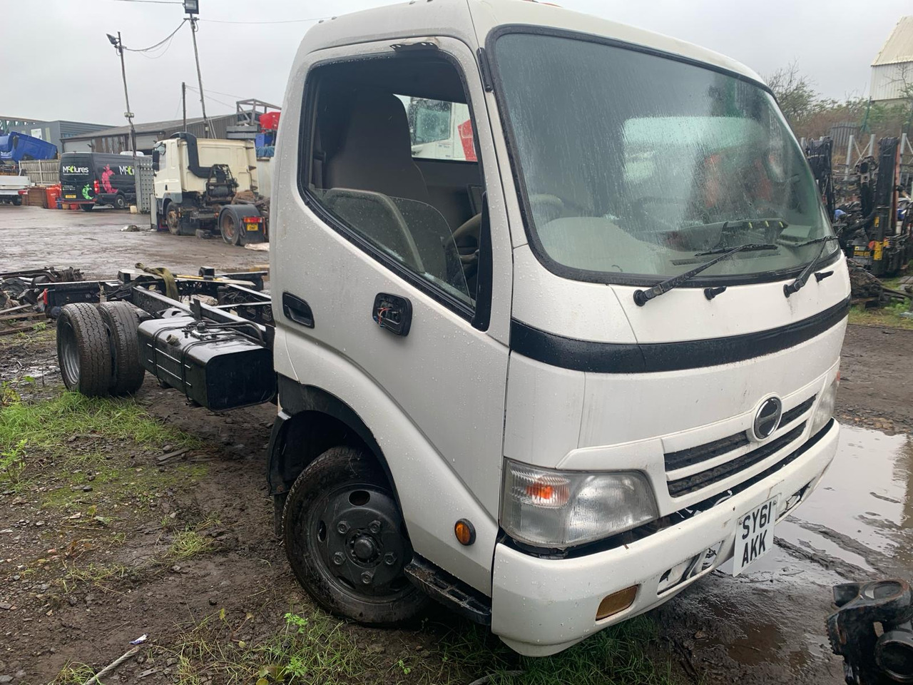 HINO 815 NO4C COMPLETE TRUCK FOR BREAKING (PARTS ONLY) - Camion: photos 1 HINO 815 NO4C COMPLETE TRUCK FOR BREAKING (PARTS ONLY) - Camion: photos 1