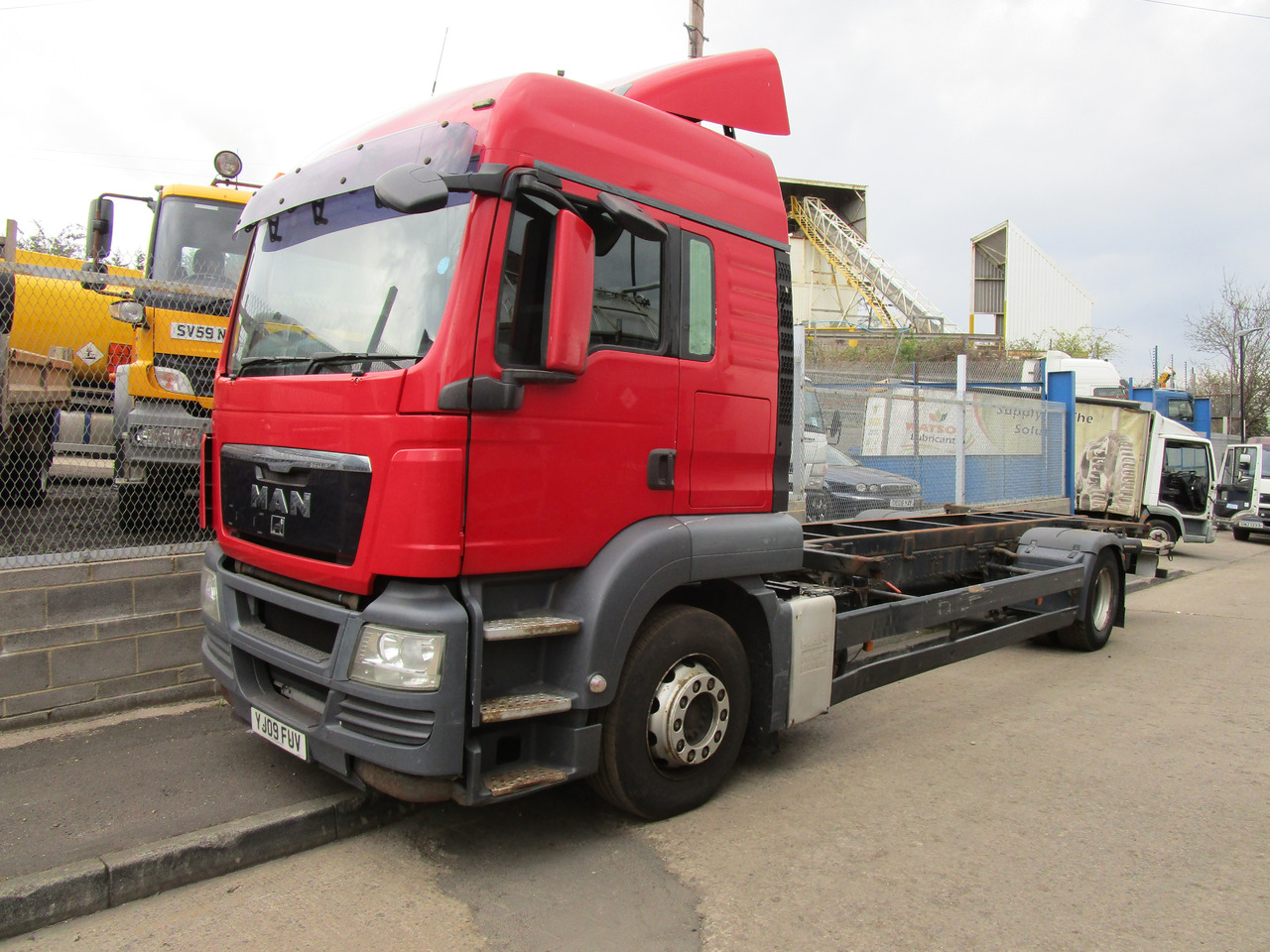 MAN TGS 360 / AUTO D2066LF33 BREAKING FOR SPARES - Camion: photos 1 MAN TGS 360 / AUTO D2066LF33 BREAKING FOR SPARES - Camion: photos 1