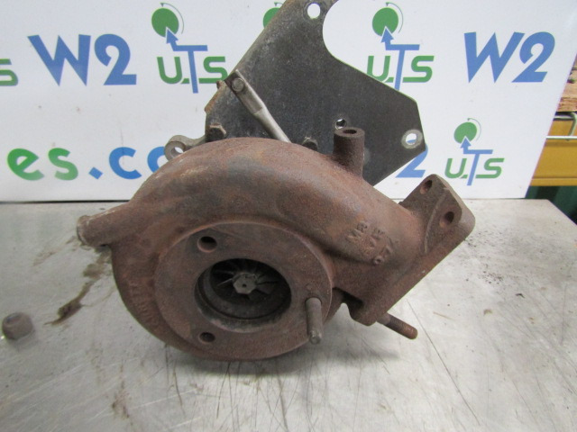 HINO 300 SERIES GARRETT TURBO TYPE GT25  P/NO P100298J - Turbocompresseur pour Camion: photos 1 HINO 300 SERIES GARRETT TURBO TYPE GT25  P/NO P100298J - Turbocompresseur pour Camion: photos 1