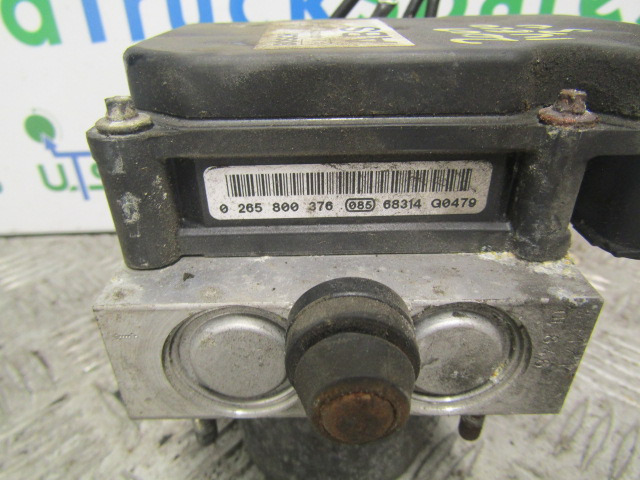 IVECO DAILY 3.0 (FICE 3481C) ABS PUMP/ECU BOSCH P/NO 0265800376 - Pièces de frein pour Camion: photos 3 IVECO DAILY 3.0 (FICE 3481C) ABS PUMP/ECU BOSCH P/NO 0265800376 - Pièces de frein pour Camion: photos 3