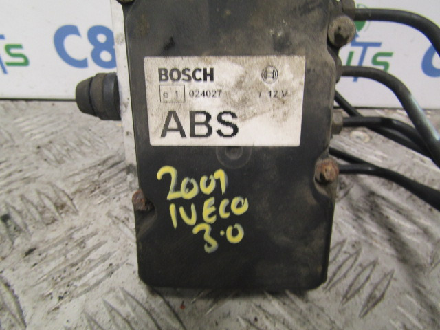 IVECO DAILY 3.0 (FICE 3481C) ABS PUMP/ECU BOSCH P/NO 0265800376 - Pièces de frein pour Camion: photos 2 IVECO DAILY 3.0 (FICE 3481C) ABS PUMP/ECU BOSCH P/NO 0265800376 - Pièces de frein pour Camion: photos 2