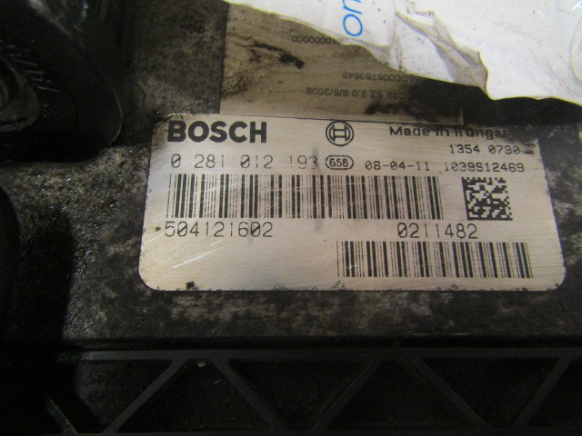 IVECO DAILY 3.0 (FICE 3481C) ECU KIT COMPLETE P/NO BOSCH 0281020193 - Bloc de gestion pour Camion: photos 2 IVECO DAILY 3.0 (FICE 3481C) ECU KIT COMPLETE P/NO BOSCH 0281020193 - Bloc de gestion pour Camion: photos 2