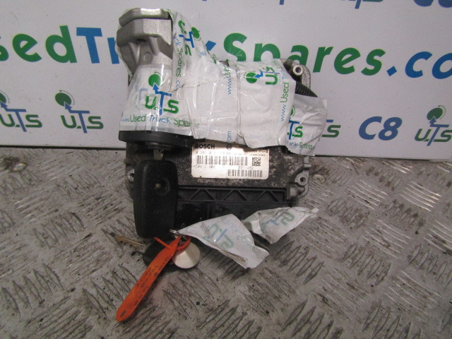 IVECO DAILY 3.0 (FICE 3481C) ECU KIT COMPLETE P/NO BOSCH 0281020193 - Bloc de gestion pour Camion: photos 1 IVECO DAILY 3.0 (FICE 3481C) ECU KIT COMPLETE P/NO BOSCH 0281020193 - Bloc de gestion pour Camion: photos 1