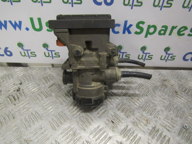 MAN TGS EBS MODULE P/NO 81.521060.6049 / K021204 - Pièces de frein pour Camion: photos 1 MAN TGS EBS MODULE P/NO 81.521060.6049 / K021204 - Pièces de frein pour Camion: photos 1