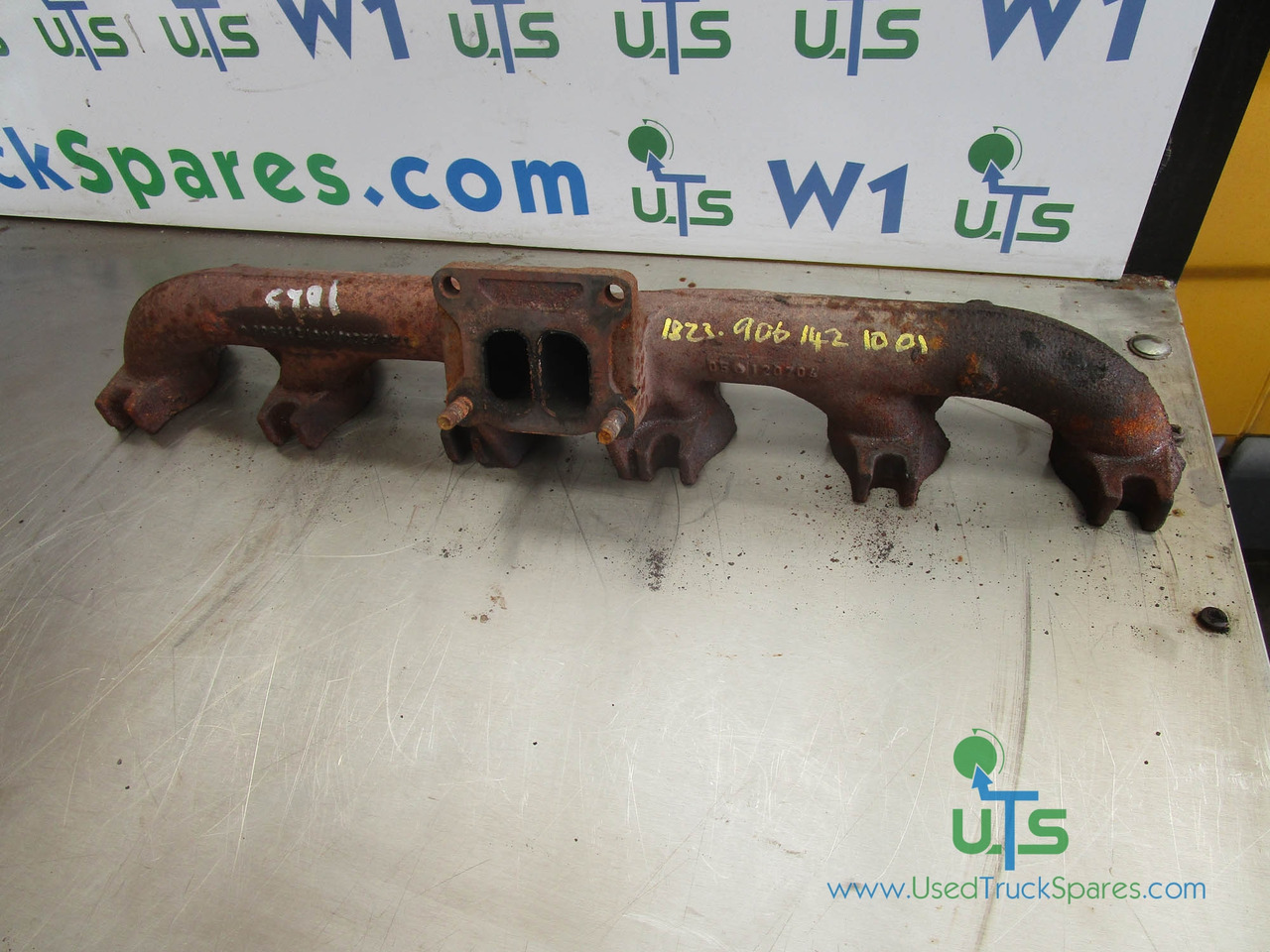 MERCEDES 1323/1823/2528 EXHAUST MANIFOLD P/NO 9061421001 - Système d'échappement pour Camion: photos 1 MERCEDES 1323/1823/2528 EXHAUST MANIFOLD P/NO 9061421001 - Système d'échappement pour Camion: photos 1