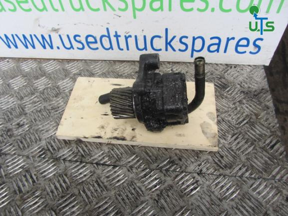 MITSUBISHI CANTER 4D34 POWER STEERING PUMP - Commande de gouvernail pour Camion: photos 1 MITSUBISHI CANTER 4D34 POWER STEERING PUMP - Commande de gouvernail pour Camion: photos 1
