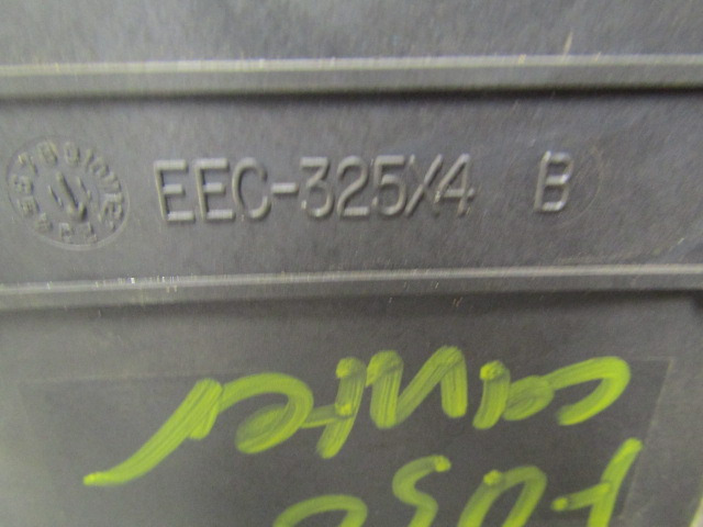MITSUBISHI FUSO 75C EEC CONTROL UNIT P/NO EEC-325X4 - Système électrique pour Camion: photos 2 MITSUBISHI FUSO 75C EEC CONTROL UNIT P/NO EEC-325X4 - Système électrique pour Camion: photos 2