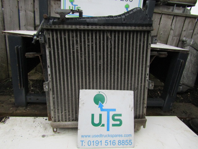 RENAULT MIDLUM DXI 180 RADIATOR P/NO M5422001 - Radiateur pour Camion: photos 1 RENAULT MIDLUM DXI 180 RADIATOR P/NO M5422001 - Radiateur pour Camion: photos 1