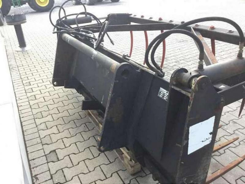 Bressel SZ 25 - Chargeur frontal pour tracteur: photos 3 Bressel SZ 25 - Chargeur frontal pour tracteur: photos 3