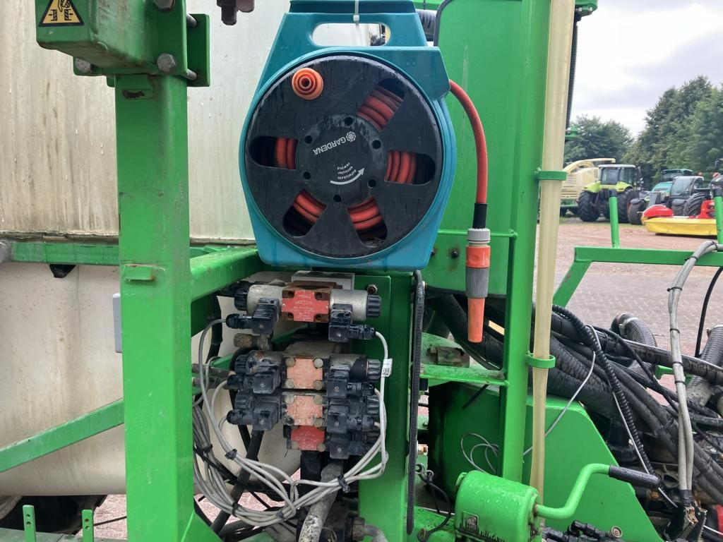 CHD D 3627 - Pulvérisateur: photos 3 CHD D 3627 - Pulvérisateur: photos 3