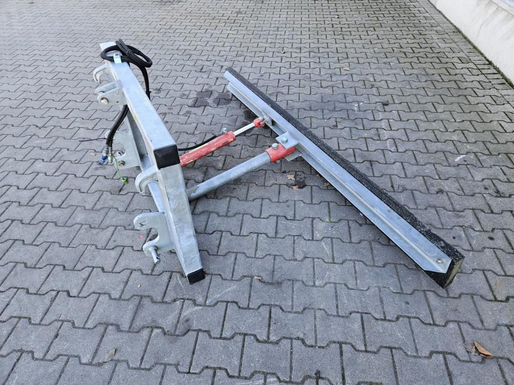 Fliegl Gummi-Schiebeschild - Chargeur frontal pour tracteur: photos 2 Fliegl Gummi-Schiebeschild - Chargeur frontal pour tracteur: photos 2