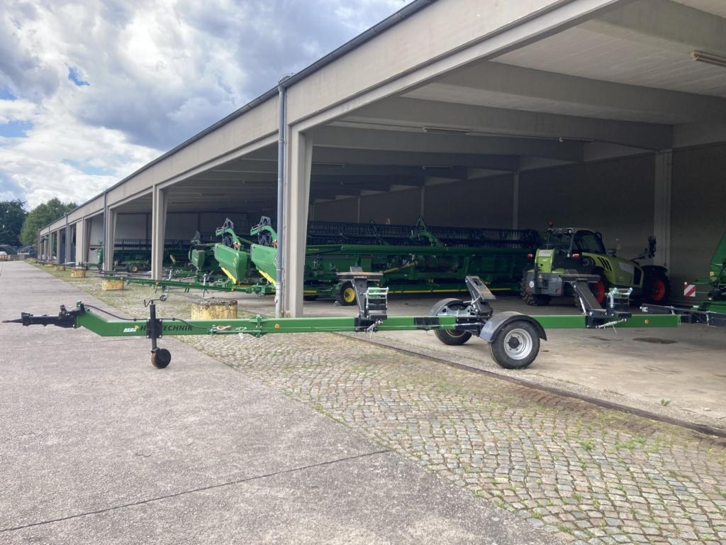 H B SCHNEIDWERKSWAGEN - Moissonneuse-batteuse: photos 1 H B SCHNEIDWERKSWAGEN - Moissonneuse-batteuse: photos 1