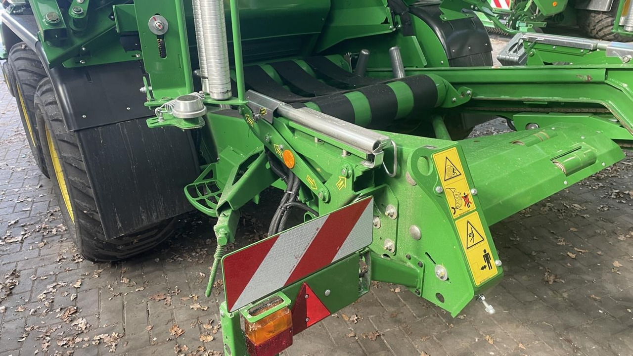 John Deere FESTKAMMER-KOMBIPRESSE C441R - Matériel de fenaison: photos 4 John Deere FESTKAMMER-KOMBIPRESSE C441R - Matériel de fenaison: photos 4