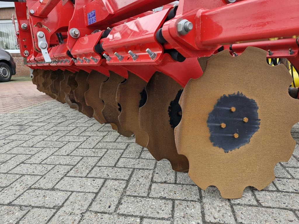 Pöttinger TERRADISC 4001 K - Cover crop: photos 5 Pöttinger TERRADISC 4001 K - Cover crop: photos 5