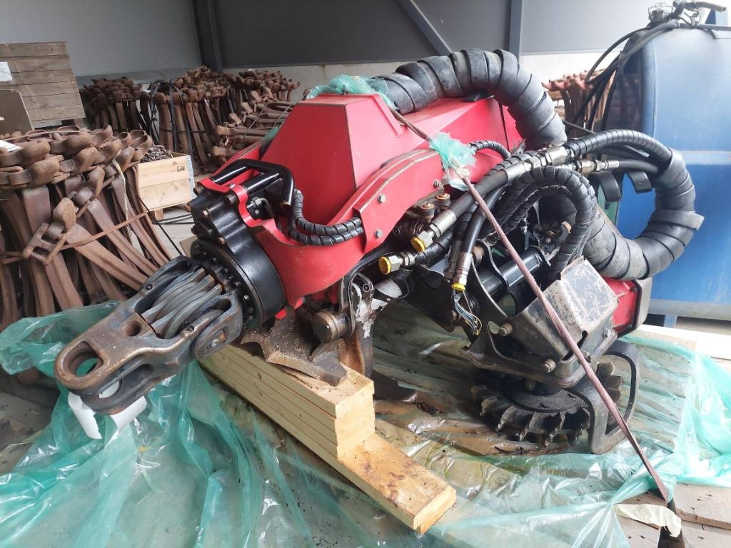 Komatsu 365.1 - Tête d'abattage: photos 1 Komatsu 365.1 - Tête d'abattage: photos 1