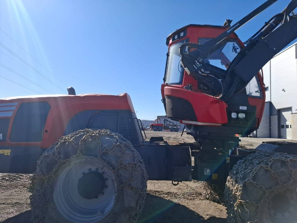 Komatsu 911 - Abatteuse: photos 2 Komatsu 911 - Abatteuse: photos 2