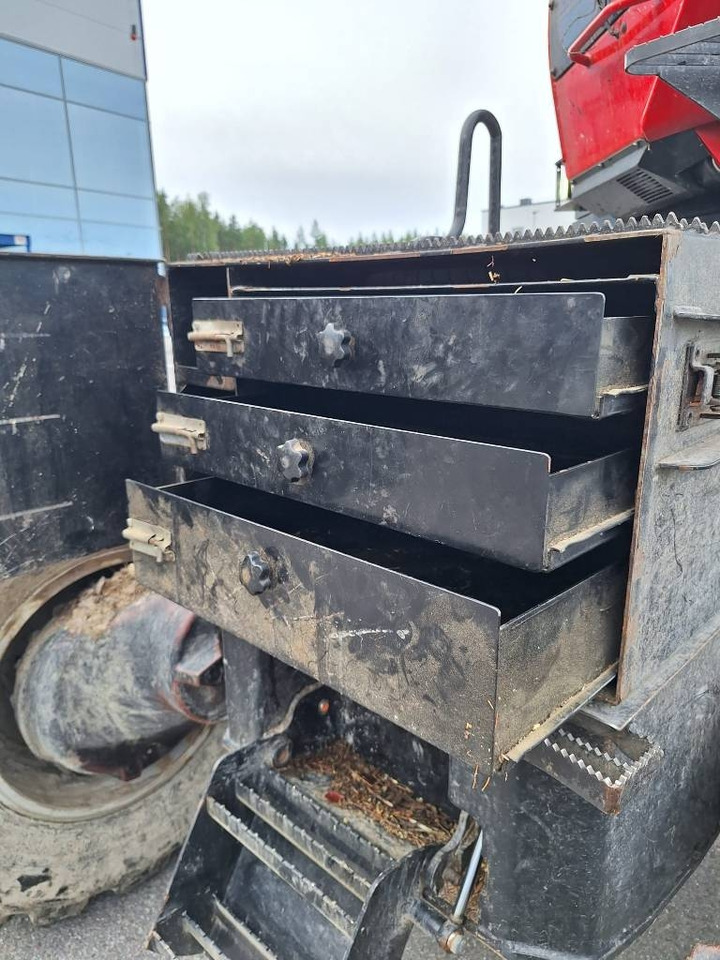 Komatsu 931 XC - Abatteuse: photos 5 Komatsu 931 XC - Abatteuse: photos 5