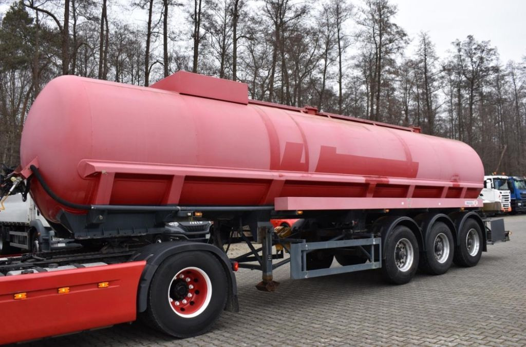 Semi-remorque citerne Hendricks Tankauflieger 28.000L/1 Kammer/3 Schwallwänden