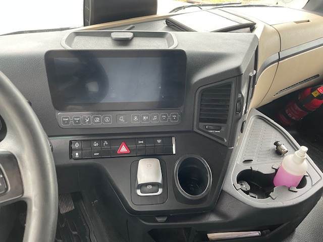 Mercedes-Benz Actros - Tracteur routier: photos 5 Mercedes-Benz Actros - Tracteur routier: photos 5