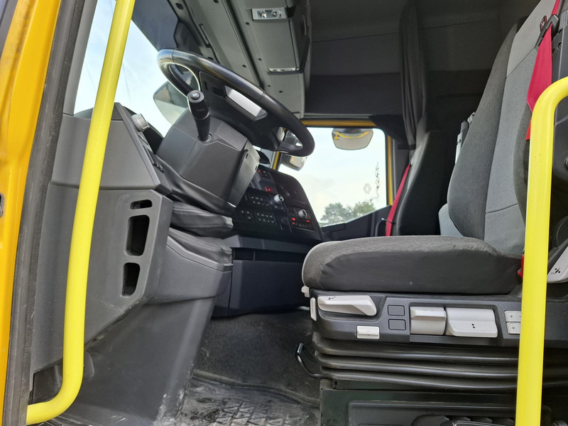 Renault C Cab 2.5 - Tracteur routier: photos 5 Renault C Cab 2.5 - Tracteur routier: photos 5