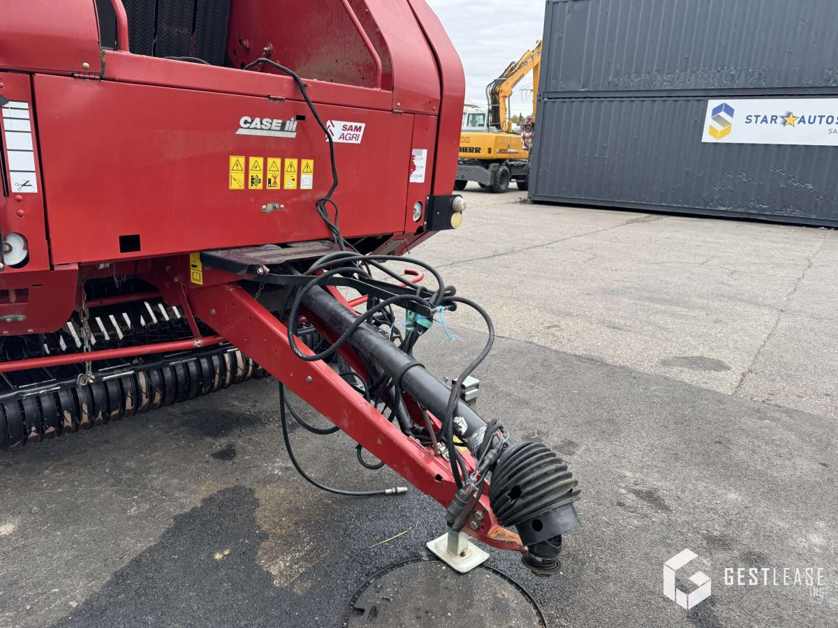 Case IH RBX 452 - Presse à balles rondes: photos 5 Case IH RBX 452 - Presse à balles rondes: photos 5