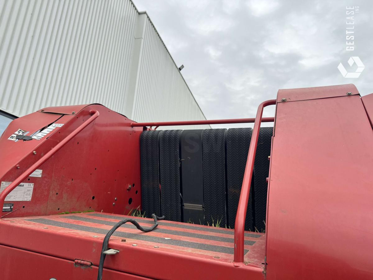 Presse à balles rondes Case IH RBX 452: photos 10 Presse à balles rondes Case IH RBX 452: photos 10