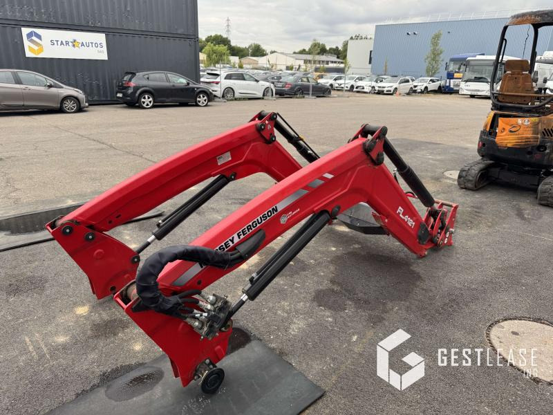 MASSEY FERGUSON FL4121 - Chargeur frontal pour tracteur: photos 2 MASSEY FERGUSON FL4121 - Chargeur frontal pour tracteur: photos 2