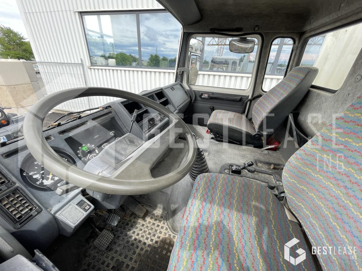 Photo d'intérieur 1: Renault Midlum 140.13 en leasing occasion Renault Midlum 140.13