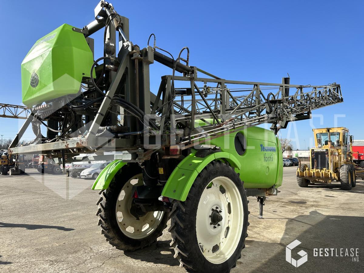 TECNOMA FORTIS 4200 - Pulvérisateur traîné: photos 3 TECNOMA FORTIS 4200 - Pulvérisateur traîné: photos 3