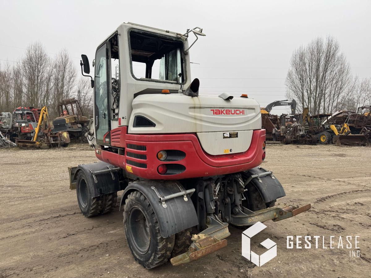 Takeuchi TB295W - Pelle sur pneus: photos 2 Takeuchi TB295W - Pelle sur pneus: photos 2
