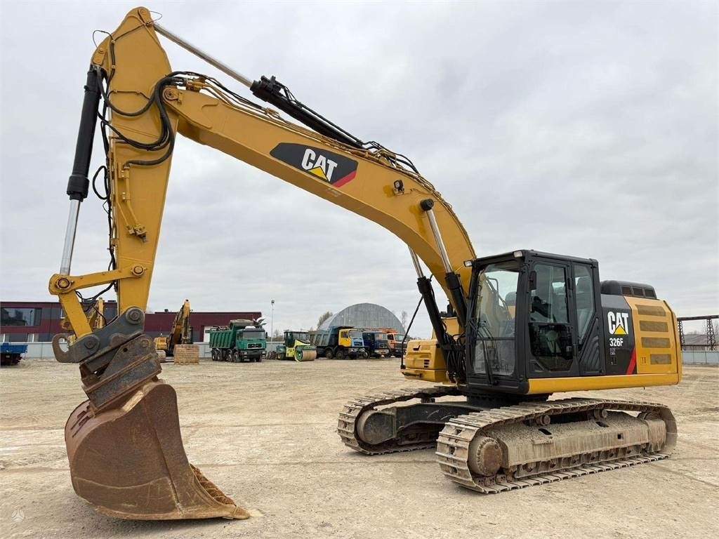 CAT 326 FLN, 2.5 m3 - Pelle sur chenille: photos 1 CAT 326 FLN, 2.5 m3 - Pelle sur chenille: photos 1