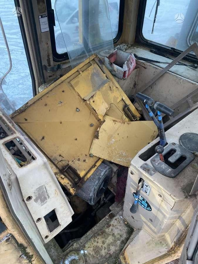 Bulldozer CAT D5H XL FOR SPARE PARTS: photos 16 Bulldozer CAT D5H XL FOR SPARE PARTS: photos 16