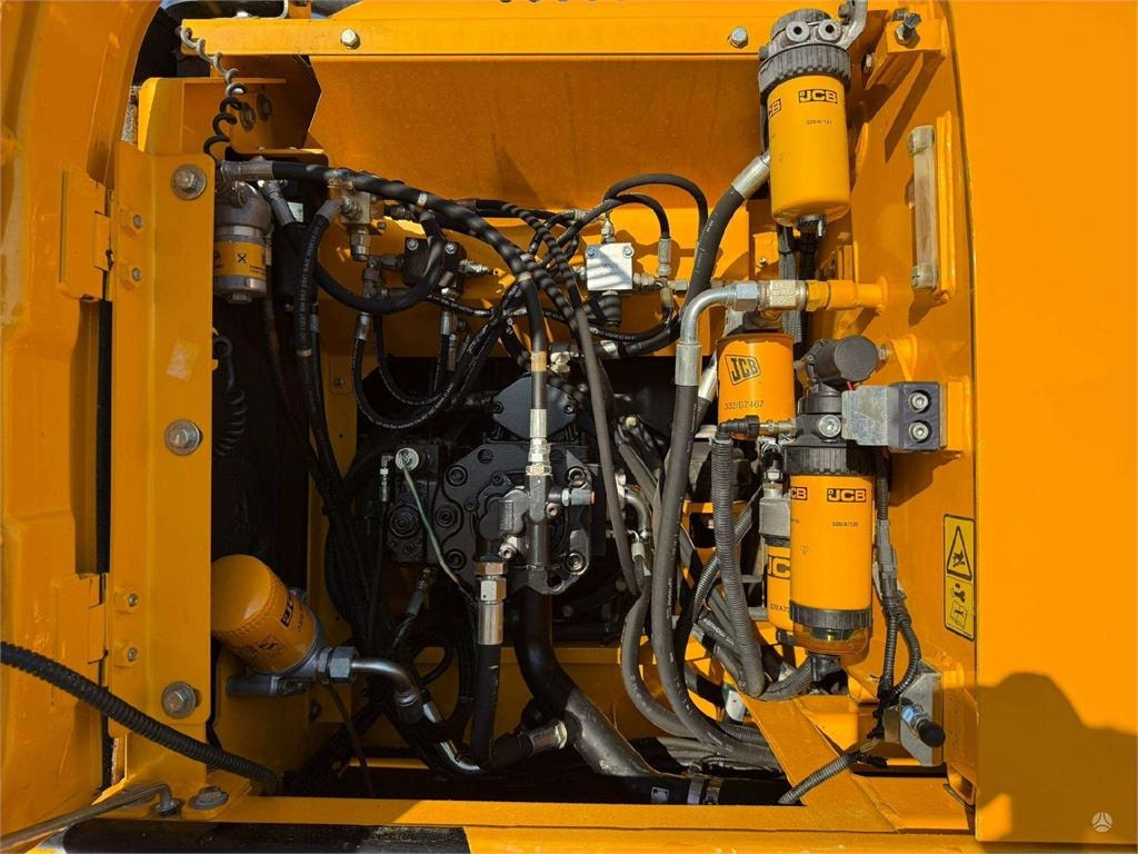 Pelle sur pneus JCB JS 175 W T4i ENGCON + GRAPPLE: photos 11 Pelle sur pneus JCB JS 175 W T4i ENGCON + GRAPPLE: photos 11