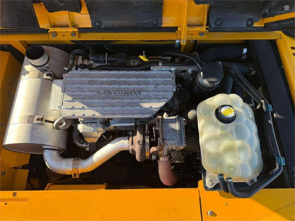 Pelle sur pneus JCB JS 175 W T4i ENGCON + GRAPPLE: photos 14 Pelle sur pneus JCB JS 175 W T4i ENGCON + GRAPPLE: photos 14