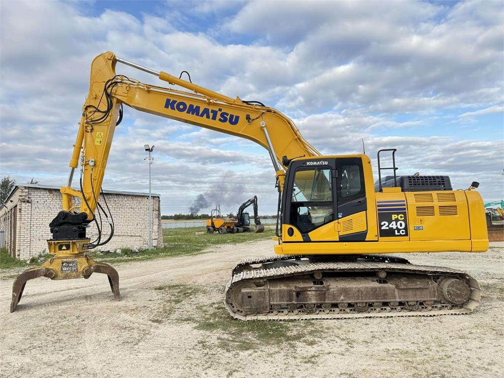 Komatsu PC 240 LC-11 - Pelle sur chenille: photos 2 Komatsu PC 240 LC-11 - Pelle sur chenille: photos 2